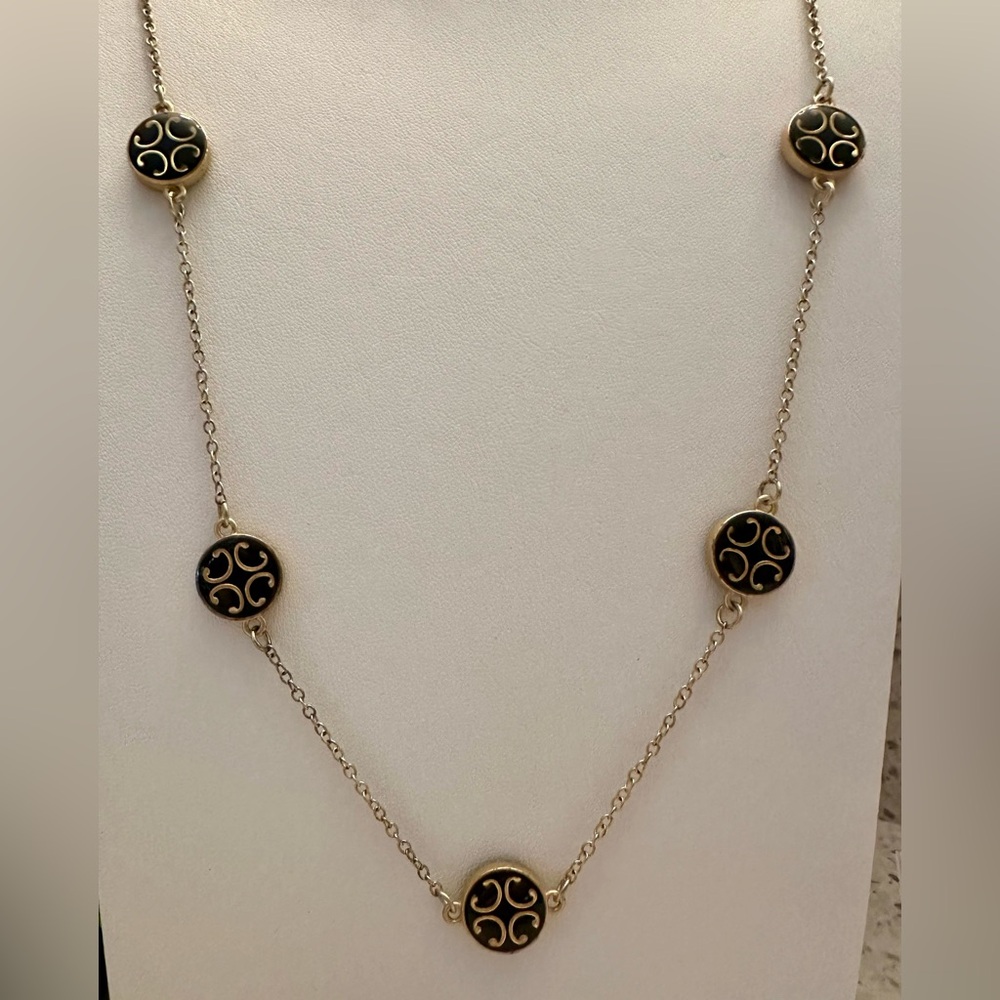 Black and gold tone jewelry set - Picture 6 of 13